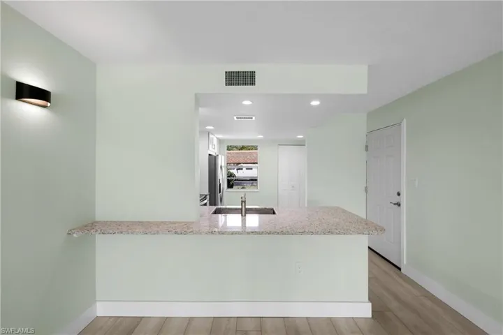 Kitchen dining area