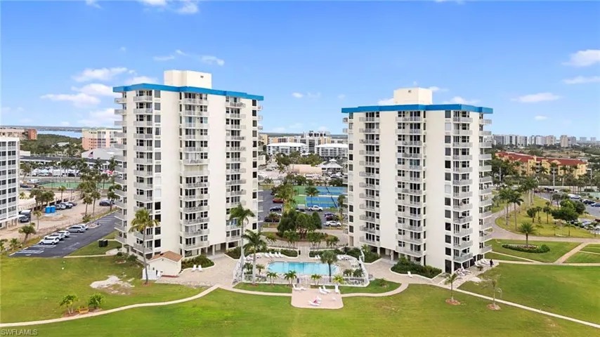 View of apartment building / complex
