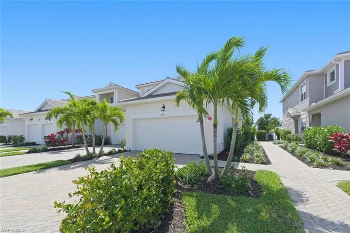 4551 Arboretum Cir 203, Naples, Florida 34112