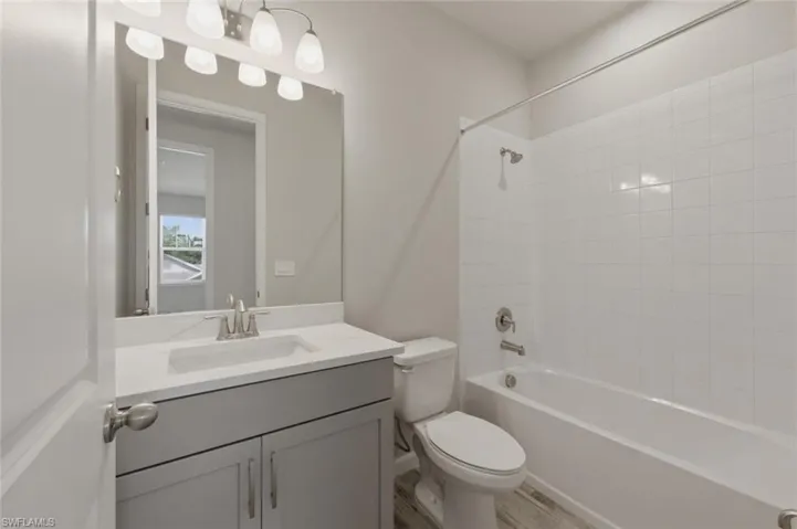 4551 Arboretum Cir 203, Naples, Florida 34112