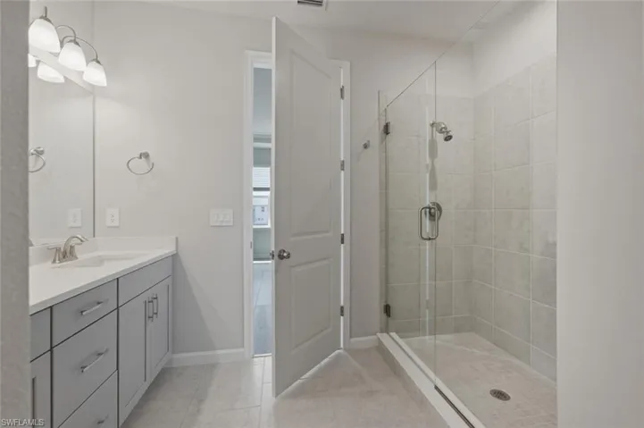 4551 Arboretum Cir 203, Naples, Florida 34112