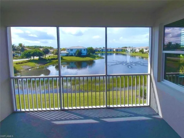 Wide Lake views, Southern Exposure, long lake views