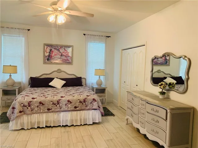 619 92nd Ave N, Naples, Florida 34108