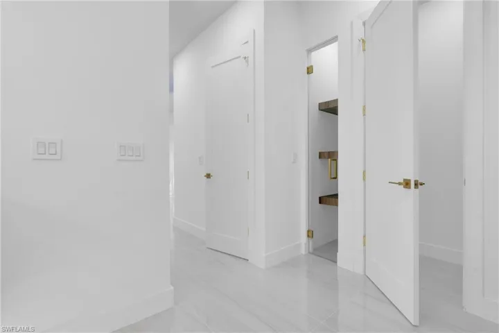 Corridor with baseboards