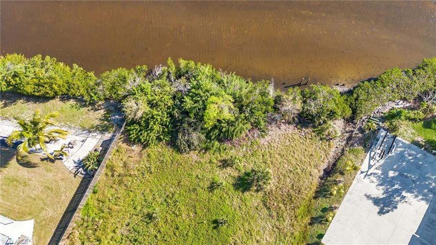 1064 Alston LN, ENGLEWOOD FL 34223