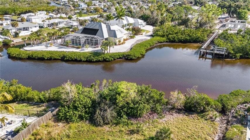 1064 Alston LN, ENGLEWOOD FL 34223