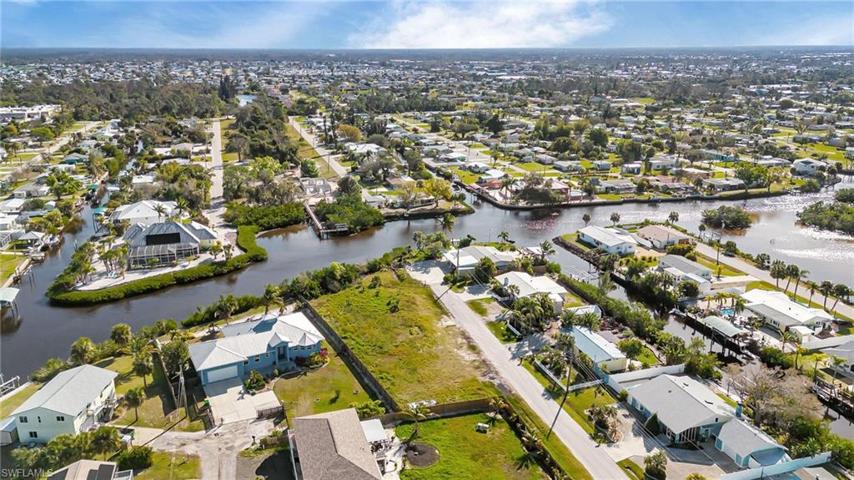 1064 Alston LN, ENGLEWOOD FL 34223