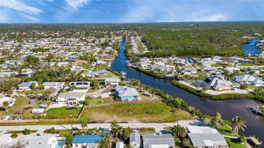 1064 Alston LN, ENGLEWOOD FL 34223