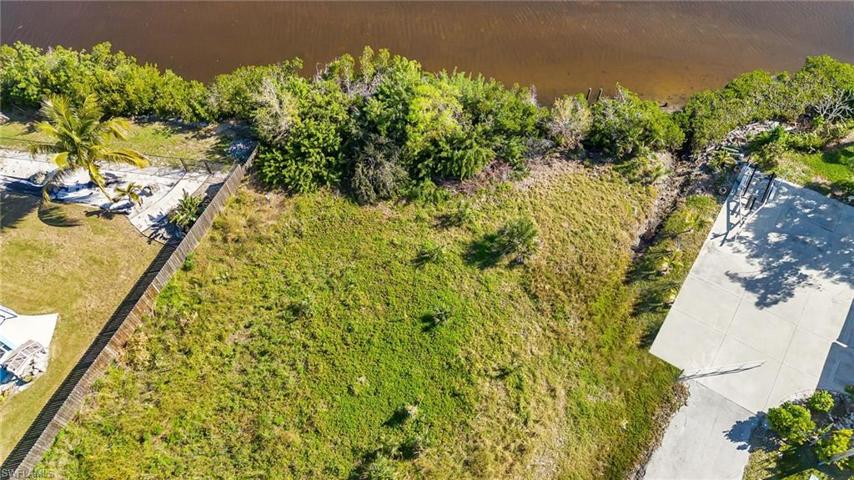 1064 Alston LN, ENGLEWOOD FL 34223