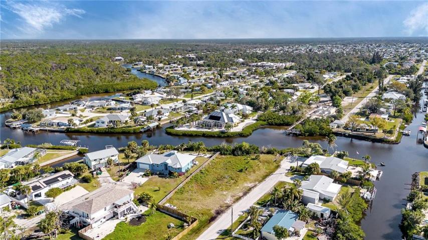 1064 Alston LN, ENGLEWOOD FL 34223