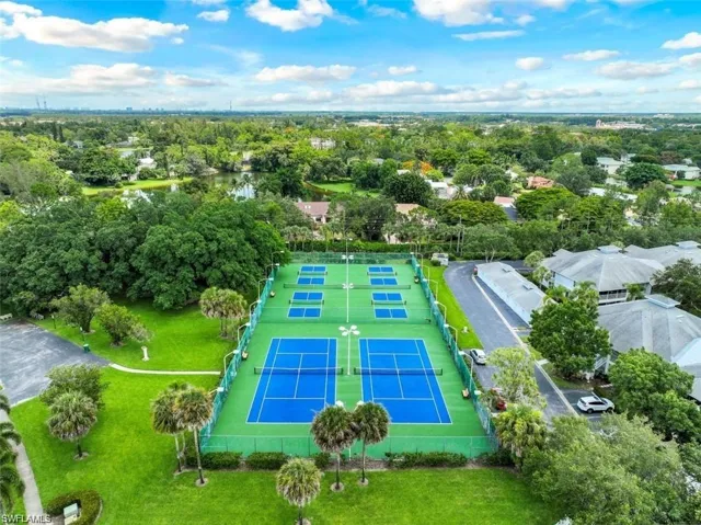 500  Misty Pines  CIR, Naples, FL 34105