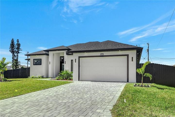 614 NE 2nd AVE, CAPE CORAL FL 33909