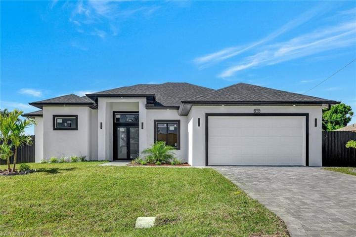 614 NE 2nd AVE, CAPE CORAL FL 33909