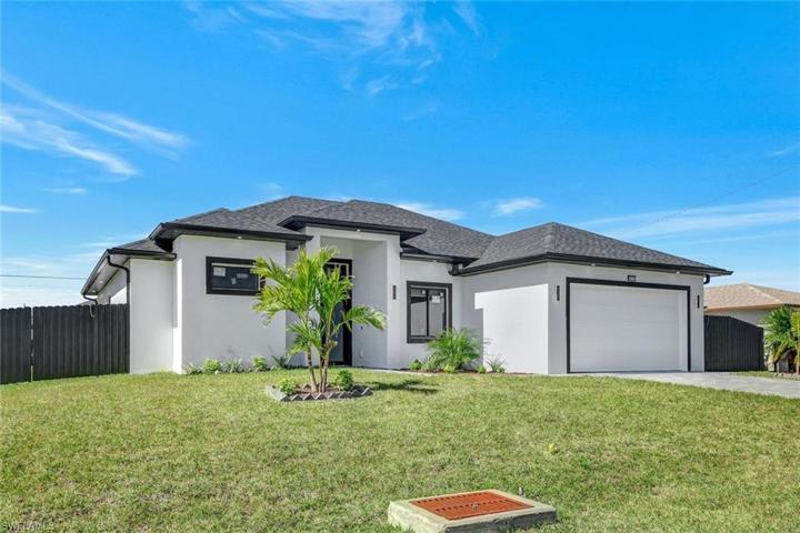 614 NE 2nd AVE, CAPE CORAL FL 33909