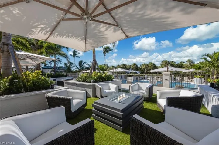 View of patio / terrace featuring outdoor lounge area