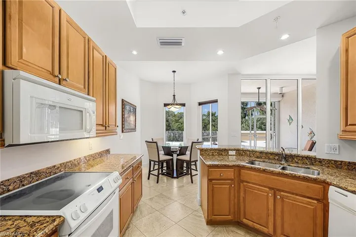 4182 Bay Beach Ln 722, Fort Myers Beach, Florida 33931