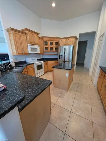 4338 Jacaranda Pkwy W, Cape Coral, Florida 33993