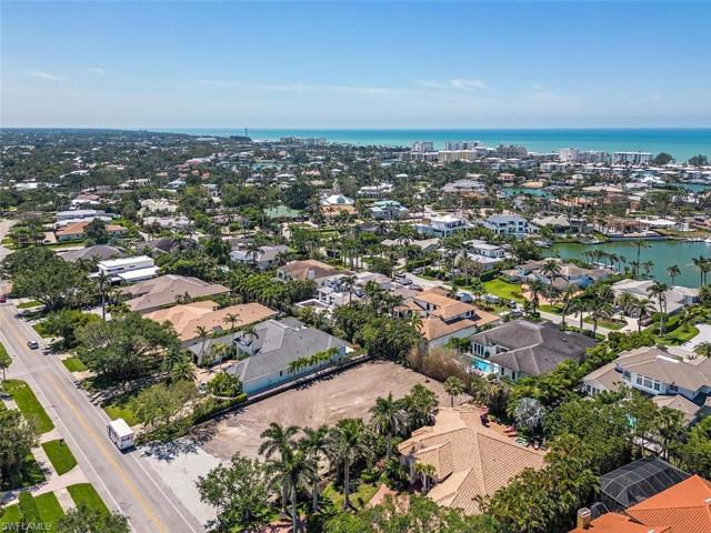 2331 Crayton RD, NAPLES FL 34103