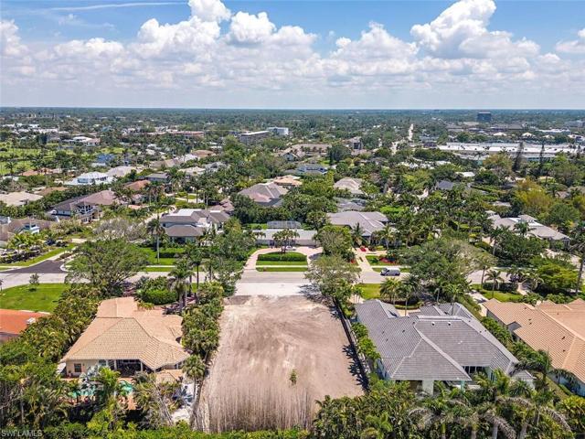 2331 Crayton RD, NAPLES FL 34103