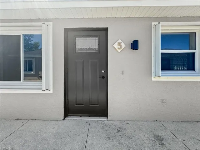 1321 SE 8th  AVE, Cape Coral, FL 33990