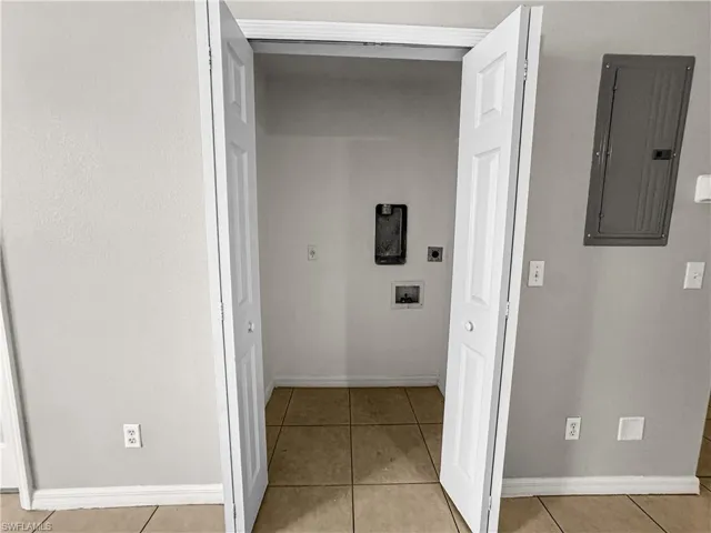 1321 SE 8th  AVE, Cape Coral, FL 33990