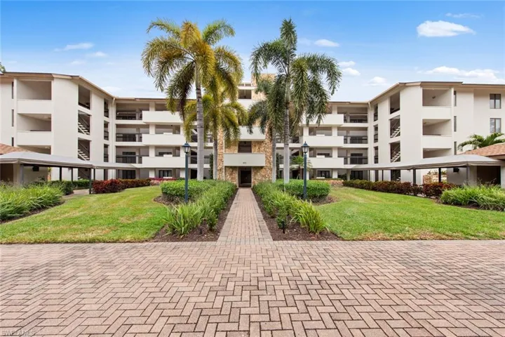 200 Wyndemere Way # B205, Naples Fl 34105