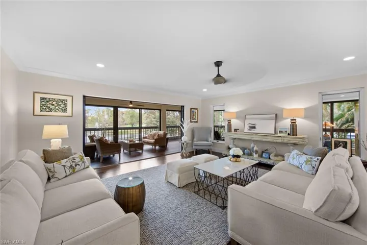 200 Wyndemere Way # B205, Naples Fl 34105