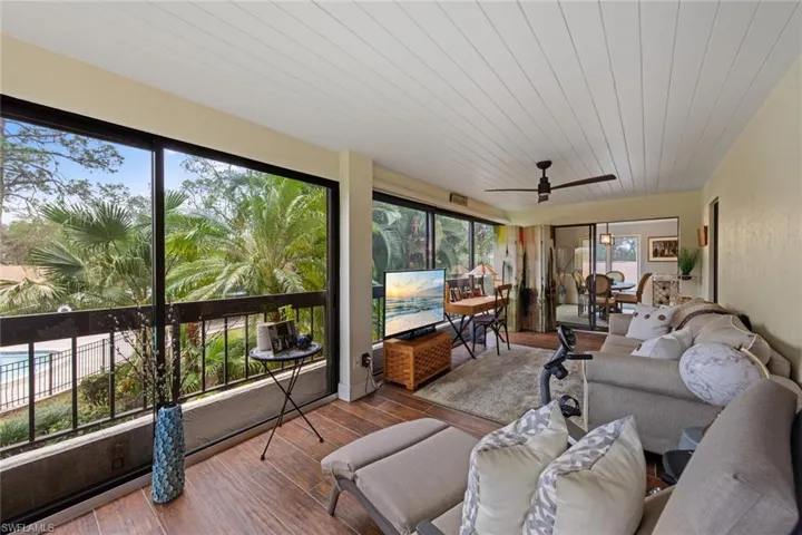 200 Wyndemere Way # B205, Naples Fl 34105