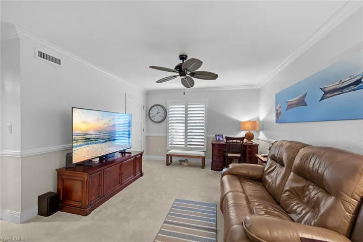 200 Wyndemere Way # B205, Naples Fl 34105