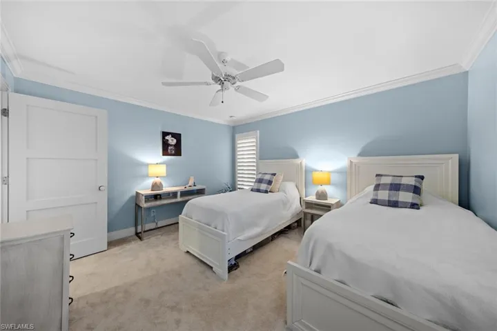 200 Wyndemere Way # B205, Naples Fl 34105
