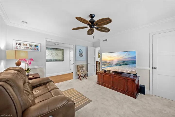 200 Wyndemere Way # B205, Naples Fl 34105