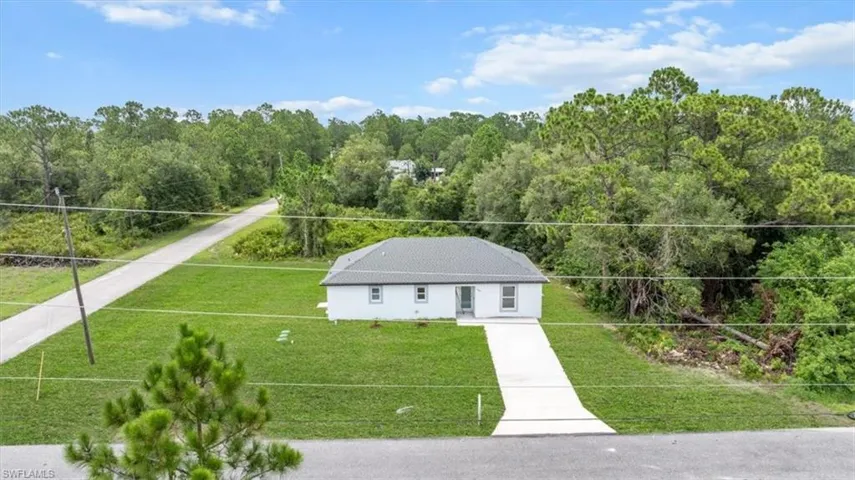 3801 E 20th St, Alva, Florida 33920