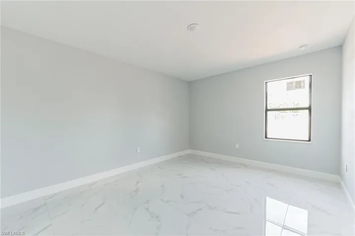 3801 E 20th St, Alva, Florida 33920