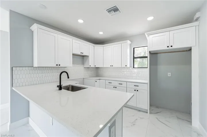 3801 E 20th St, Alva, Florida 33920