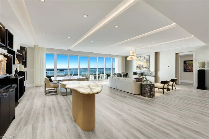 Host and entertain with style in this ultra spacious, luxurious home in the sky.