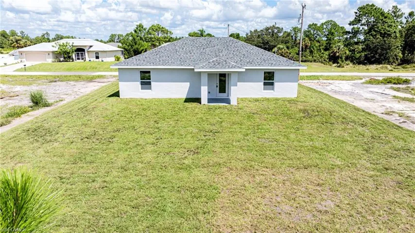 Large Back Yard!