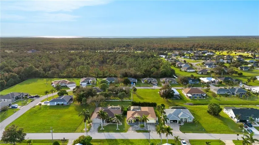 Birds eye view of property