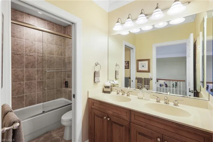 9104  Quartz  LN, Naples, FL 34120