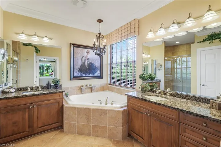 9104  Quartz  LN, Naples, FL 34120