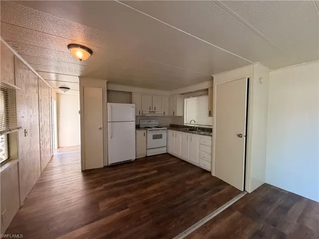 7555 Ebson Dr, North Fort Myers, Florida 33917