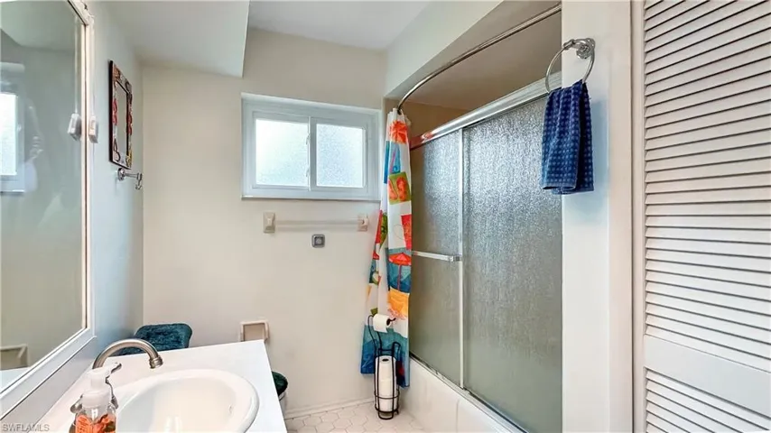 122  Ortona  ST, Lehigh Acres, FL 33936