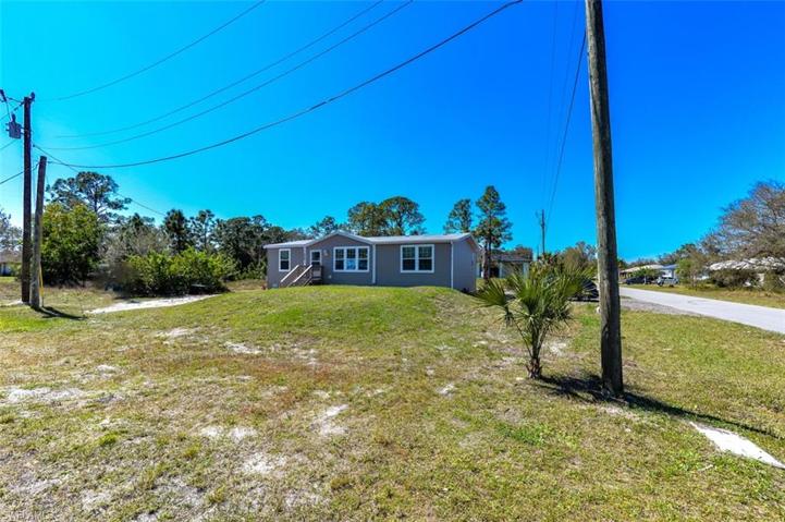 209  Gilbert N AVE, Lehigh Acres, FL 33971