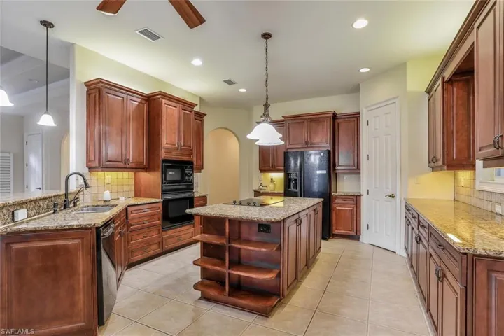 3155 Santorini Ct, Naples, Florida 34119