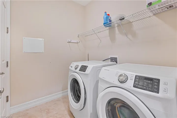 3865  King Williams  ST, Fort Myers, FL 33916