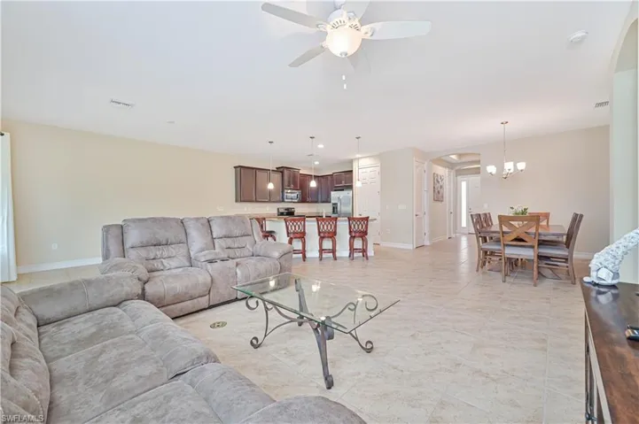 3865  King Williams  ST, Fort Myers, FL 33916