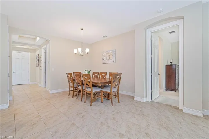 3865  King Williams  ST, Fort Myers, FL 33916