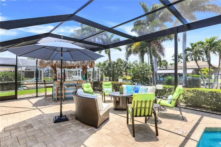Very large oversized pool deck with plenty of space for entertaining
