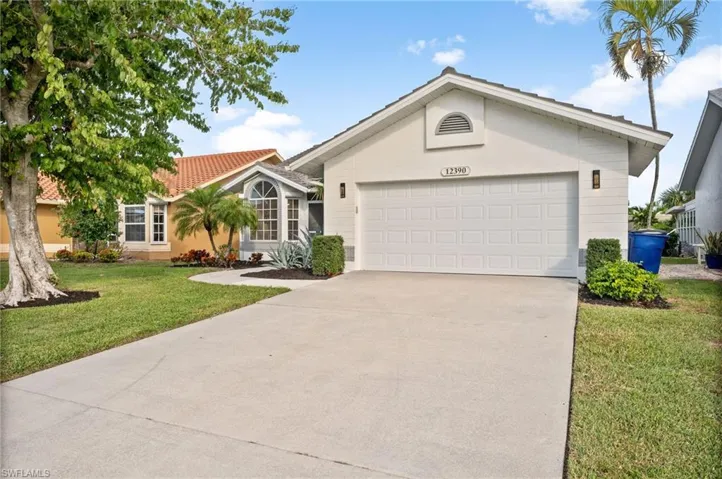 12390  Kelly Sands  WAY, Fort Myers, FL 33908