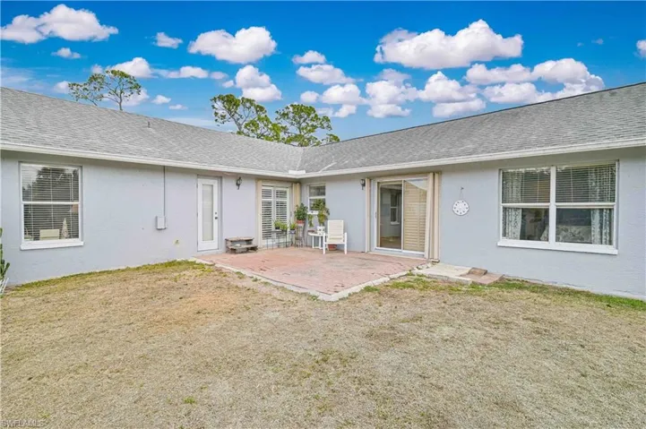 1281  9th SW ST, Naples, FL 34117