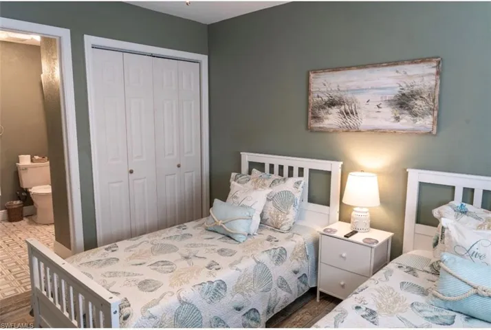 323 Washington Ct, Fort Myers Beach, Florida 33931